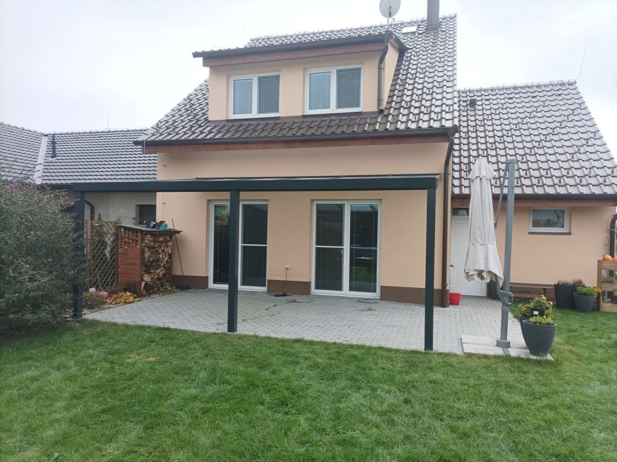Pergola před dokončením zahrady: Proč může být správné pořadí prací důležité